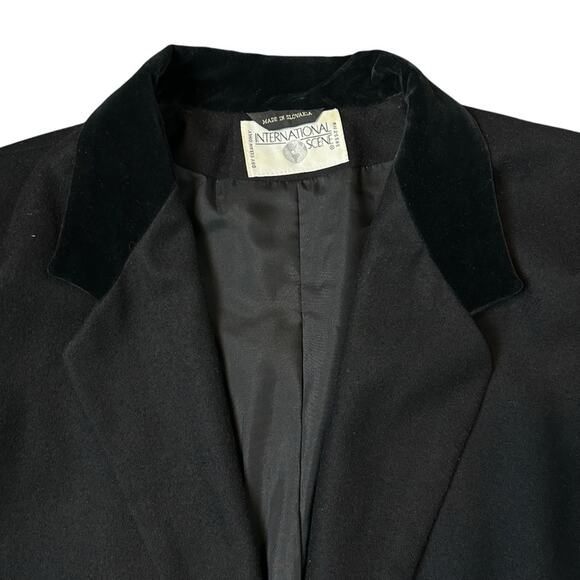 Vintage Black Wool Blend Blazer International Scene Velvet Collar Lined Size 14 - Picture 3 of 10